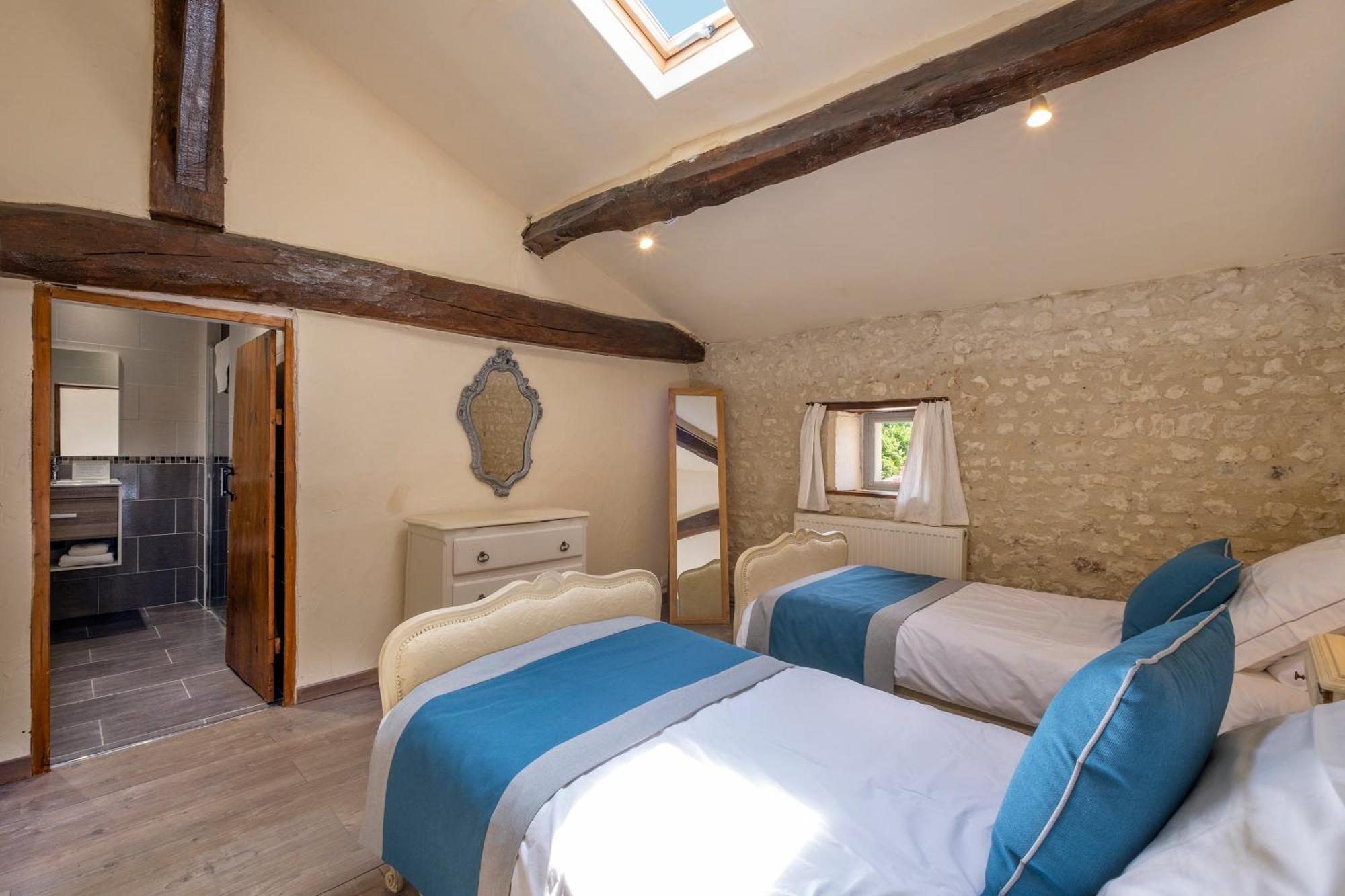 ベルネイユ Domaine Chez Les Rois Bed & Breakfast エクステリア 写真